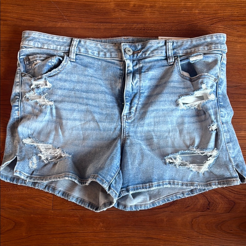 American Eagle Midi Next Level stretch shorts NWT